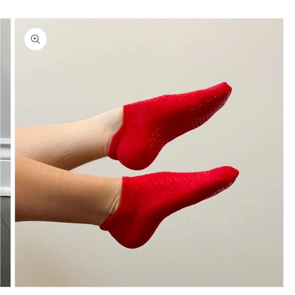 NWT RFRM The Bentley Red Croc Reformer Socks women’s 6-9